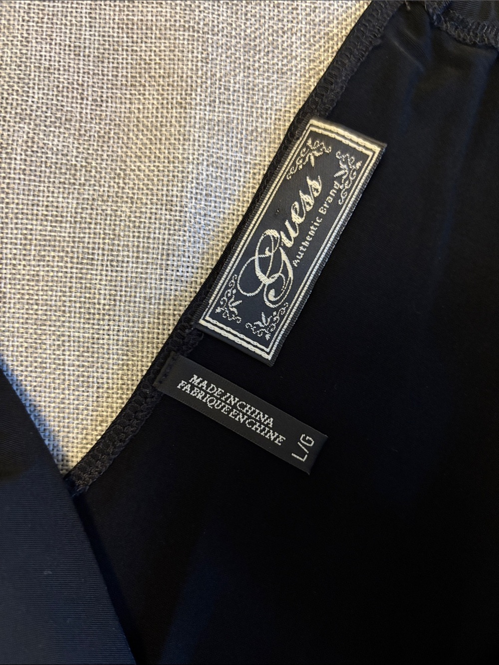 GUESS Black V-Neck dress, stretchy fabric, waist tie. Sz large. - Picture 5 of 9